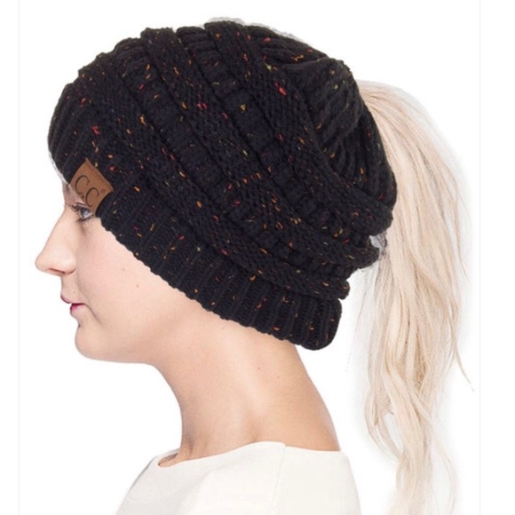 CC ponytail beanies - Picture 3 of 3